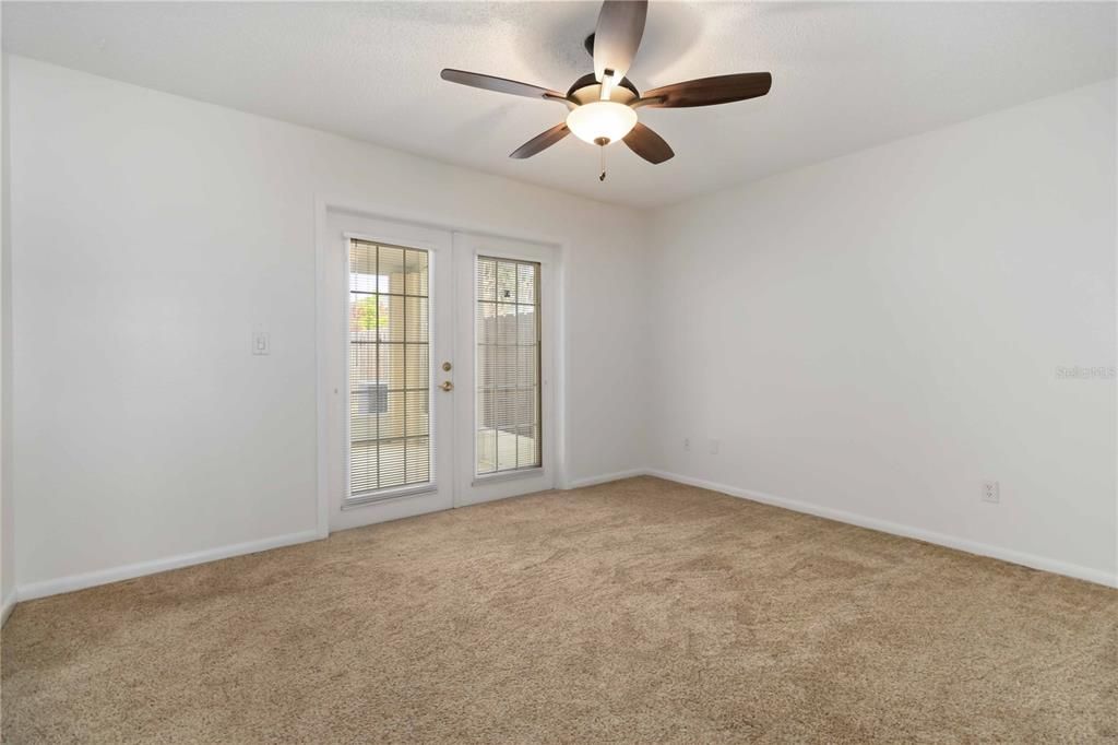 For Sale: $439,000 (2 beds, 2 baths, 1292 Square Feet)