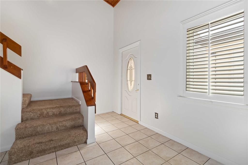For Sale: $439,000 (2 beds, 2 baths, 1292 Square Feet)