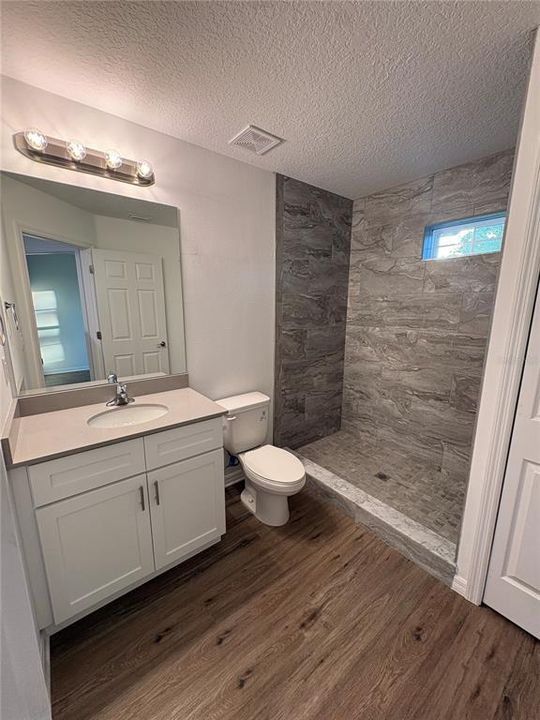 Activo con contrato: $189,900 (2 camas, 2 baños, 1100 Pies cuadrados)
