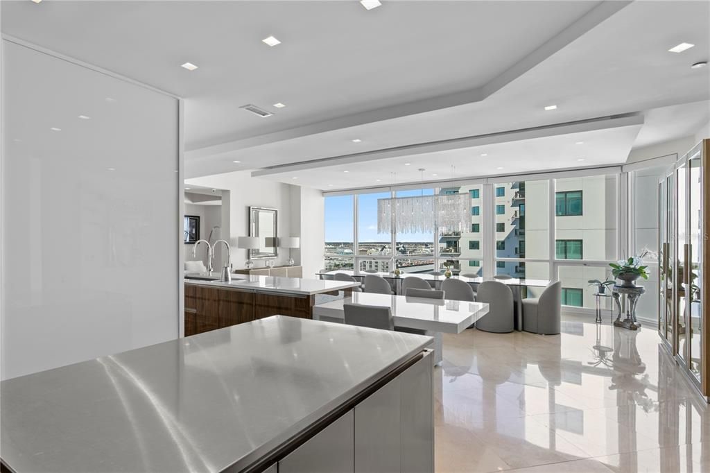 For Rent: $20,000 (4 beds, 5 baths, 4816 Square Feet)