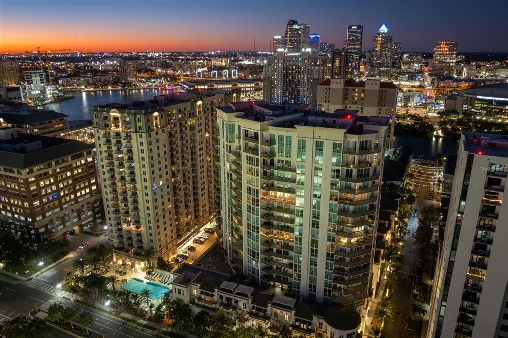For Rent: $20,000 (4 beds, 5 baths, 4816 Square Feet)