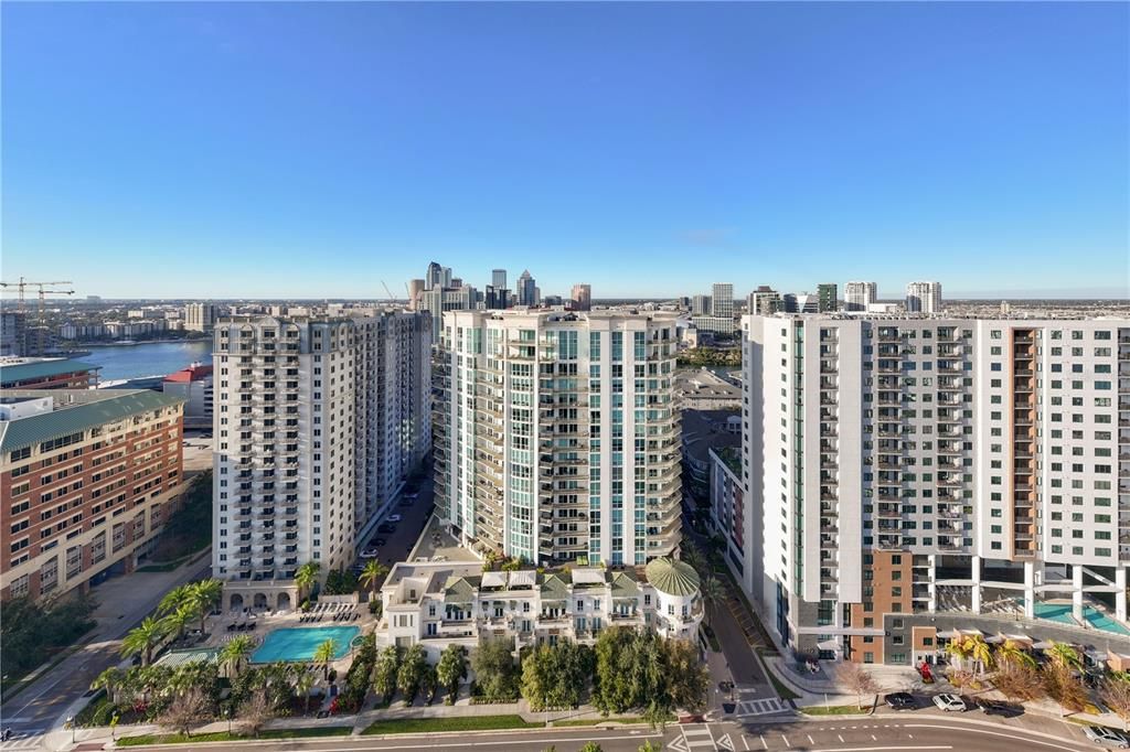 For Rent: $20,000 (4 beds, 5 baths, 4816 Square Feet)
