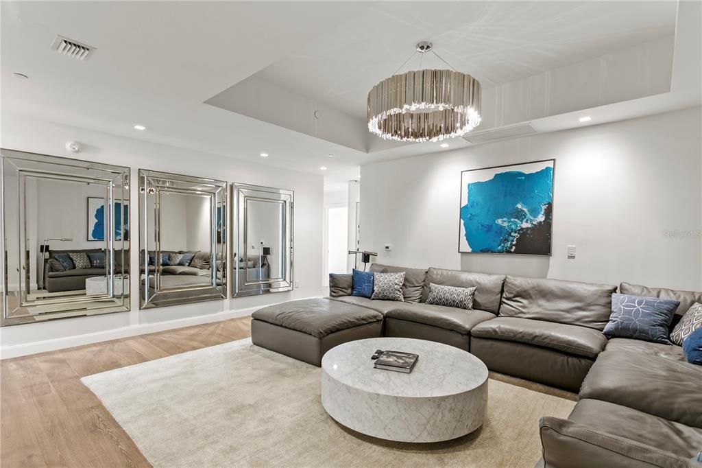 For Rent: $20,000 (4 beds, 5 baths, 4816 Square Feet)