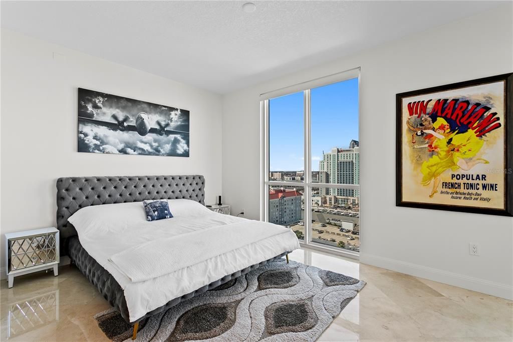 For Rent: $20,000 (4 beds, 5 baths, 4816 Square Feet)