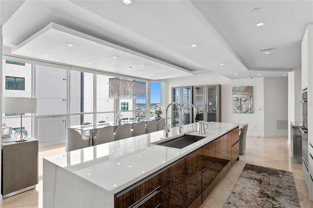 For Rent: $20,000 (4 beds, 5 baths, 4816 Square Feet)