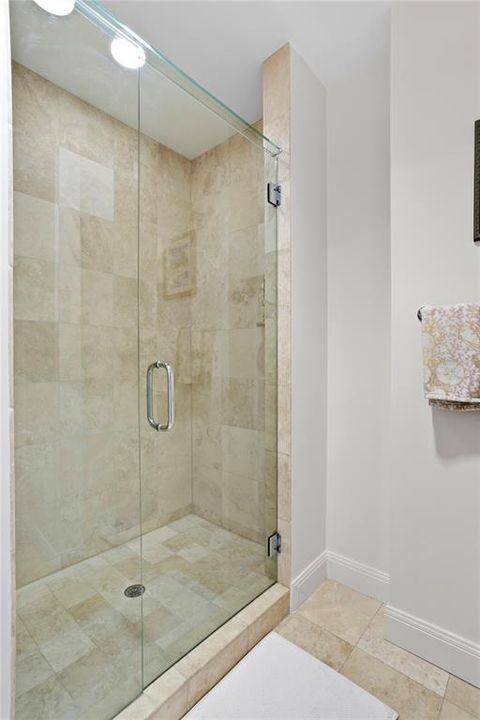For Rent: $20,000 (4 beds, 5 baths, 4816 Square Feet)