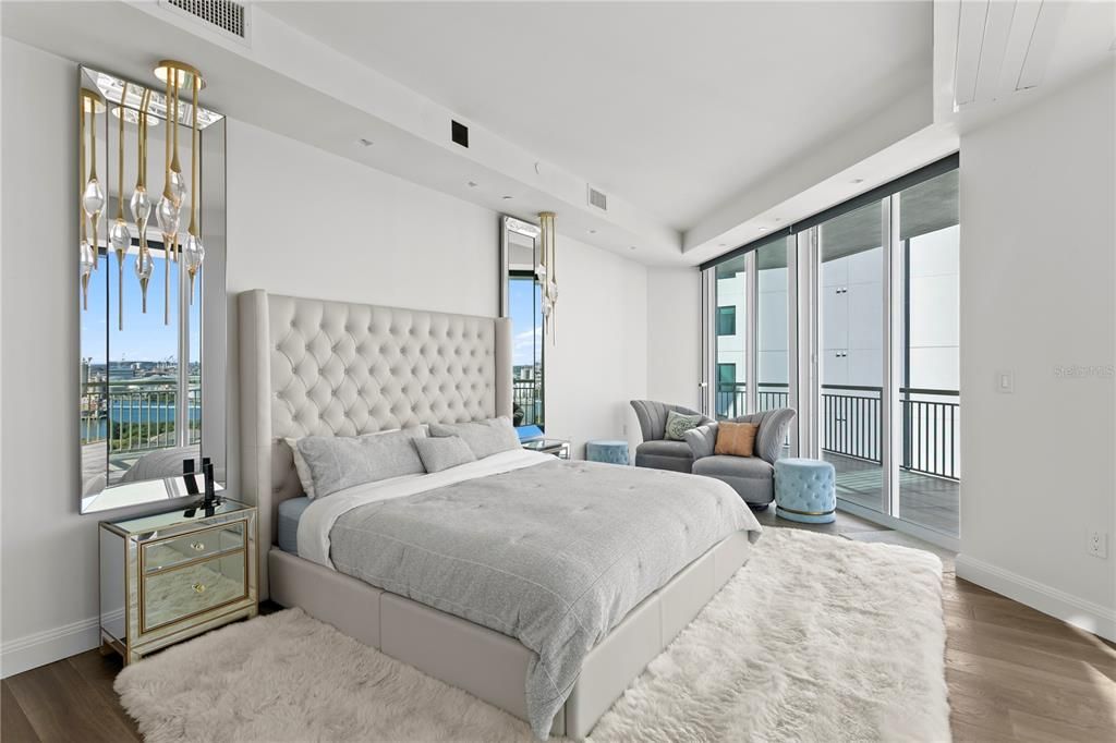 For Rent: $20,000 (4 beds, 5 baths, 4816 Square Feet)