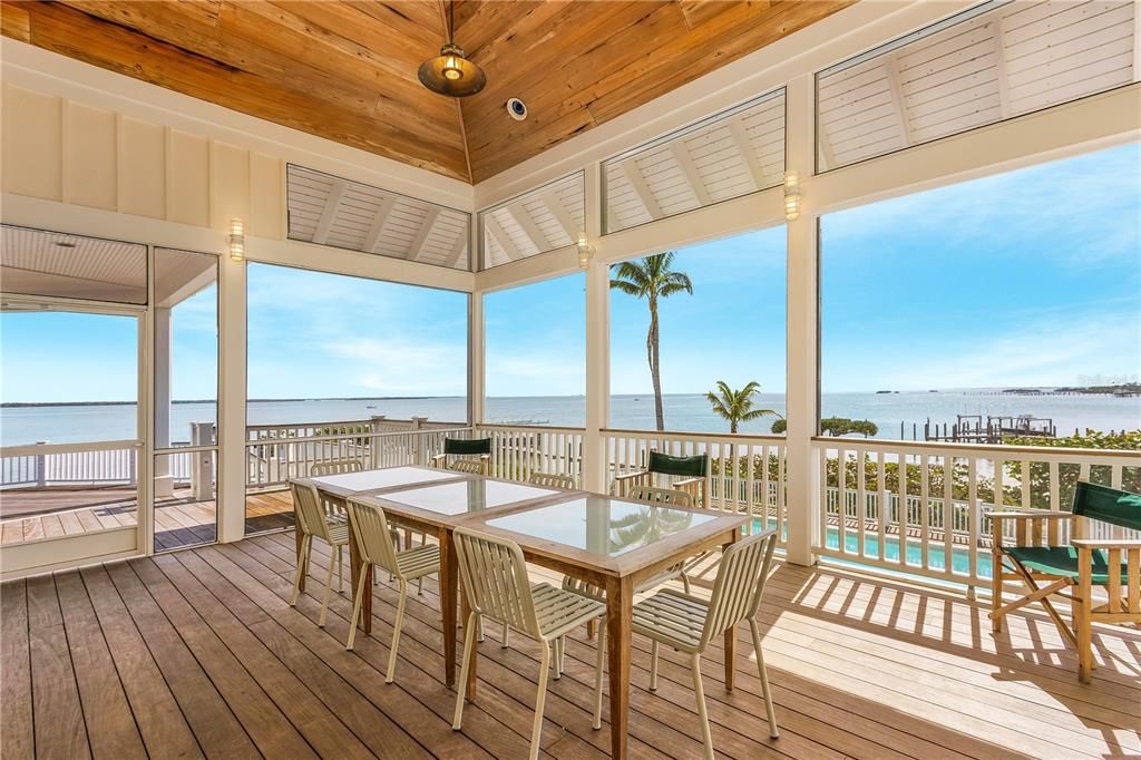 For Sale: $6,400,000 (5 beds, 5 baths, 6878 Square Feet)