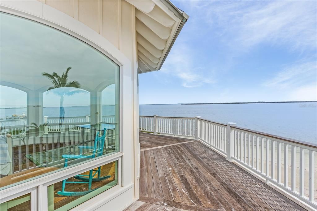 For Sale: $6,400,000 (5 beds, 5 baths, 6878 Square Feet)