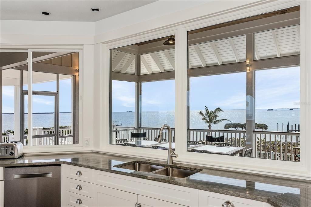 For Sale: $6,400,000 (5 beds, 5 baths, 6878 Square Feet)