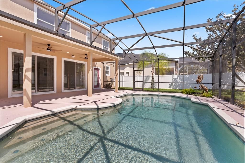 Activo con contrato: $750,000 (5 camas, 3 baños, 2965 Pies cuadrados)