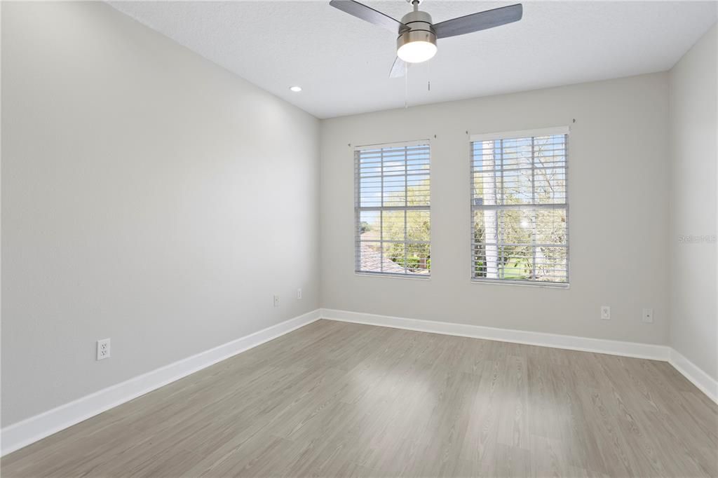 Activo con contrato: $750,000 (5 camas, 3 baños, 2965 Pies cuadrados)