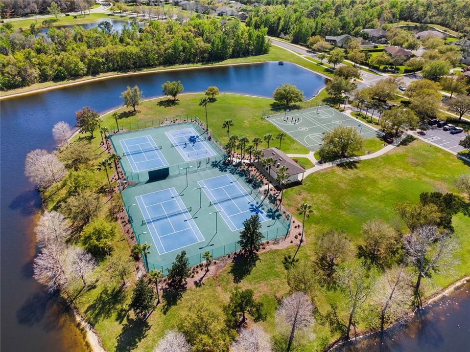 Activo con contrato: $750,000 (5 camas, 3 baños, 2965 Pies cuadrados)