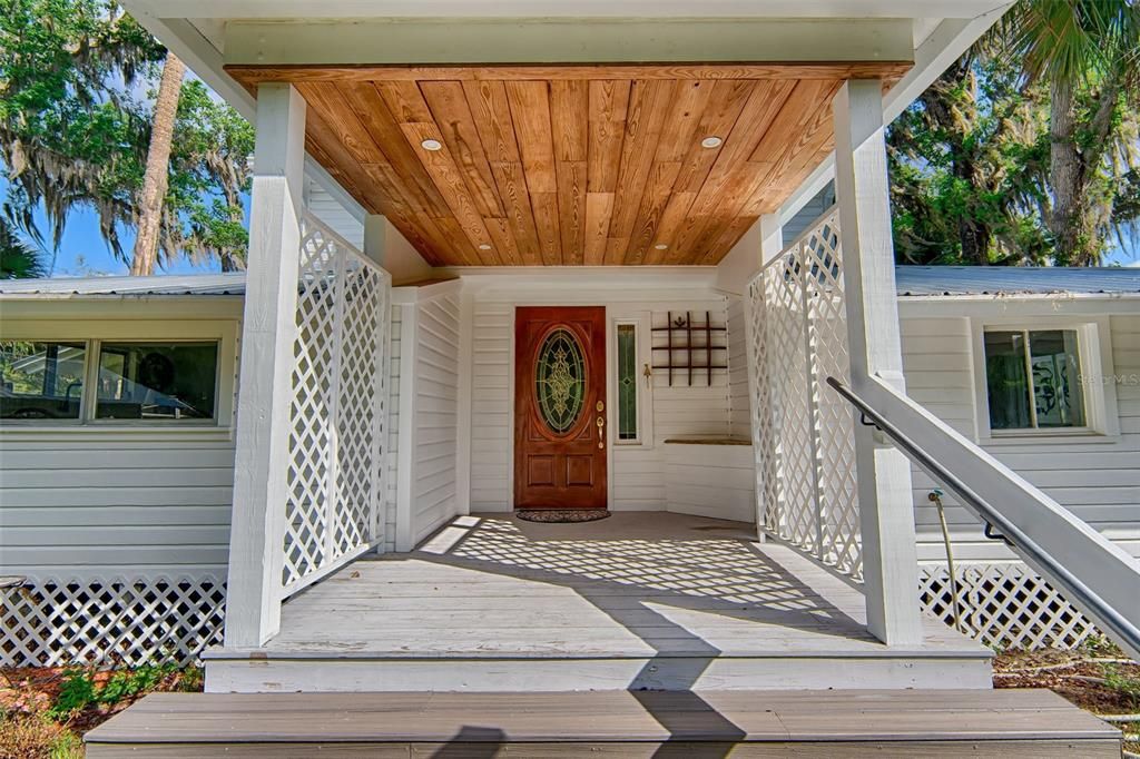 For Sale: $330,000 (4 beds, 2 baths, 1401 Square Feet)