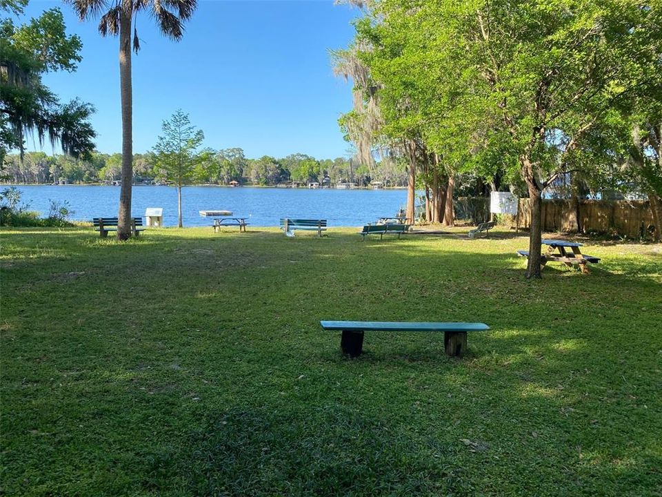 For Sale: $330,000 (4 beds, 2 baths, 1401 Square Feet)