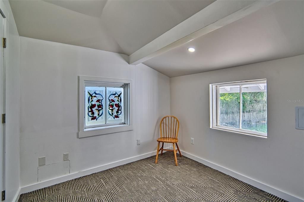 For Sale: $330,000 (4 beds, 2 baths, 1401 Square Feet)