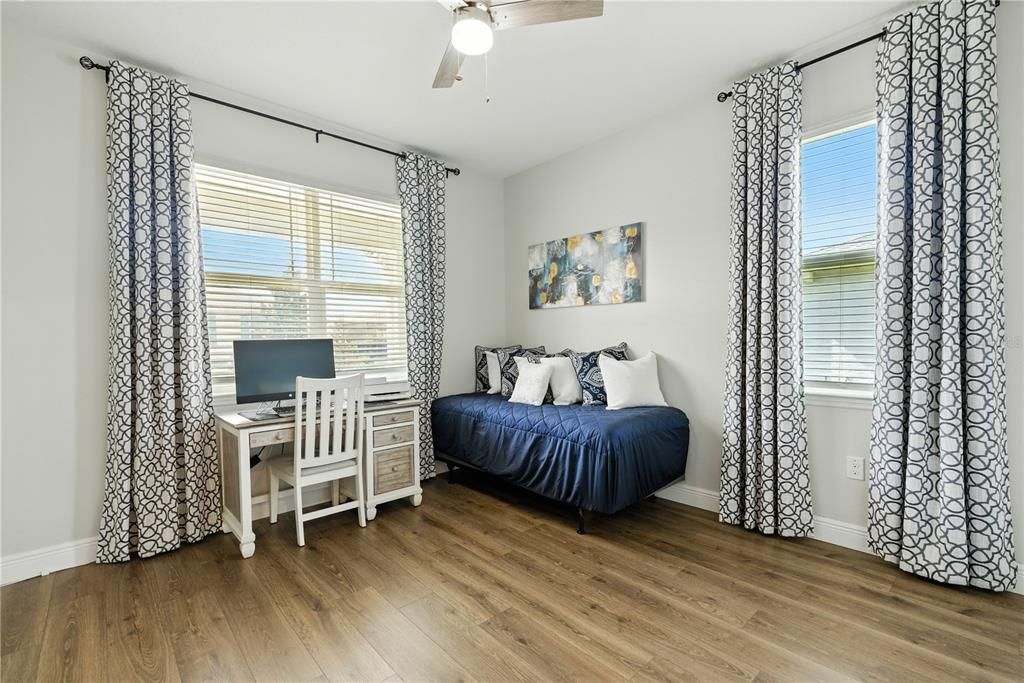 Activo con contrato: $578,900 (3 camas, 3 baños, 2216 Pies cuadrados)
