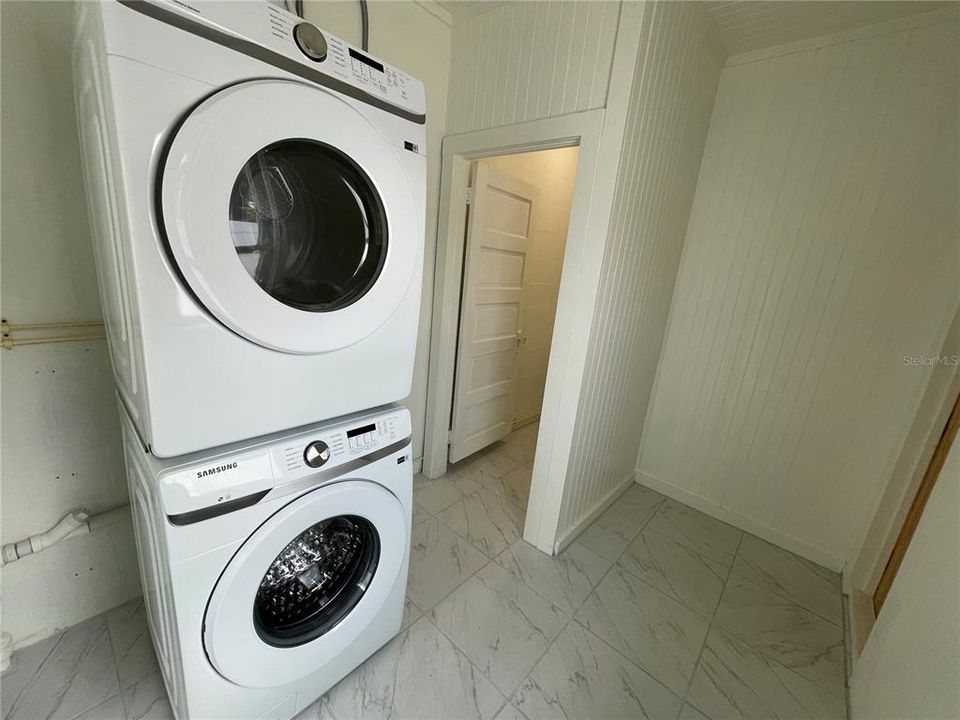 На продажу: $1,350,000 (3 спален, 2 ванн, 2112 Квадратных фут)