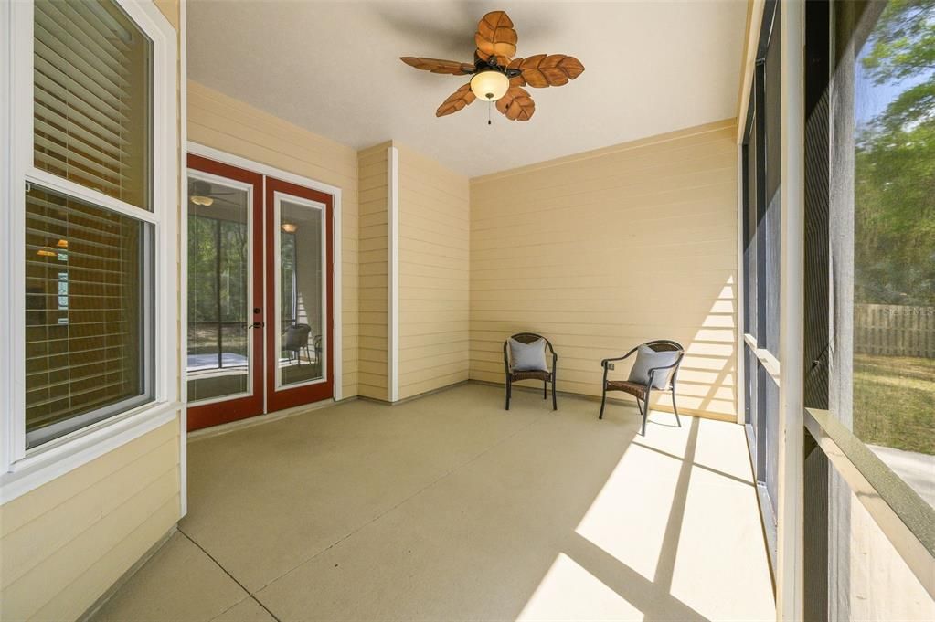 Activo con contrato: $549,000 (4 camas, 3 baños, 2475 Pies cuadrados)