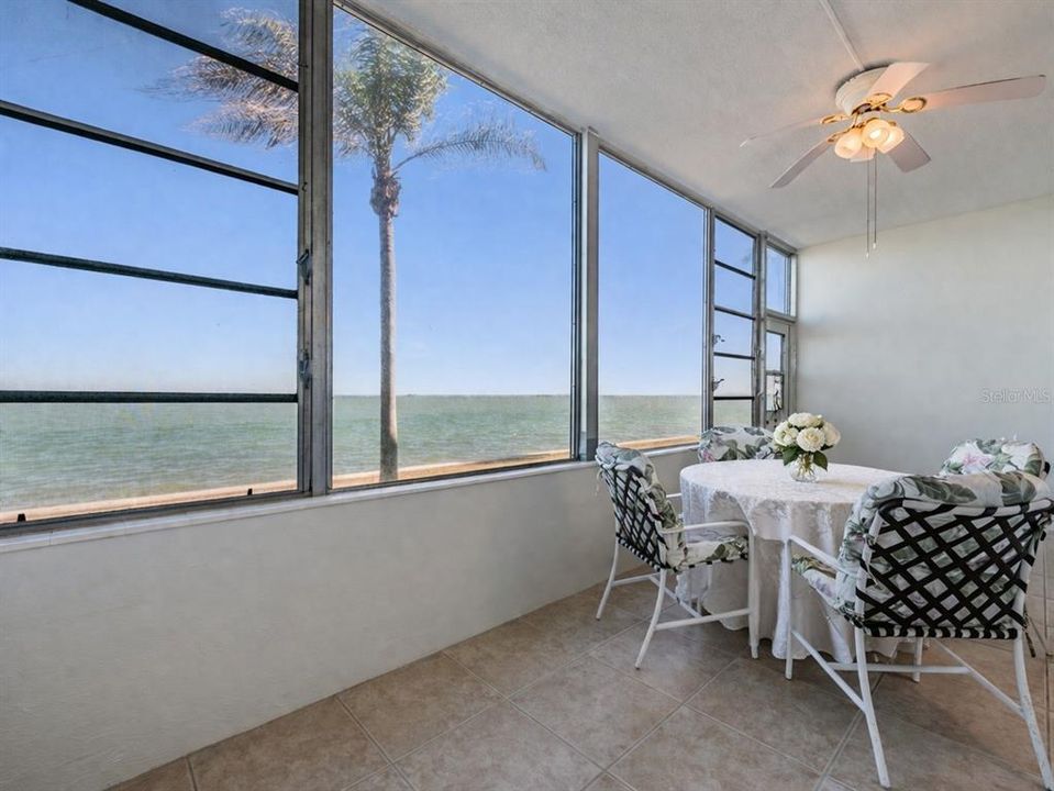 En Venta: $275,000 (1 camas, 1 baños, 957 Pies cuadrados)