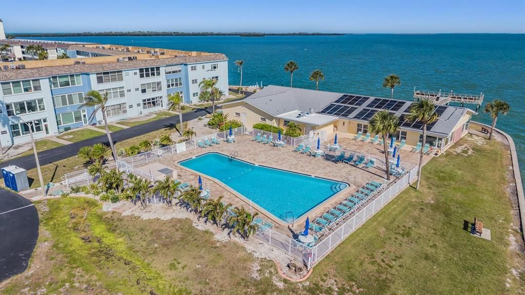 En Venta: $275,000 (1 camas, 1 baños, 957 Pies cuadrados)