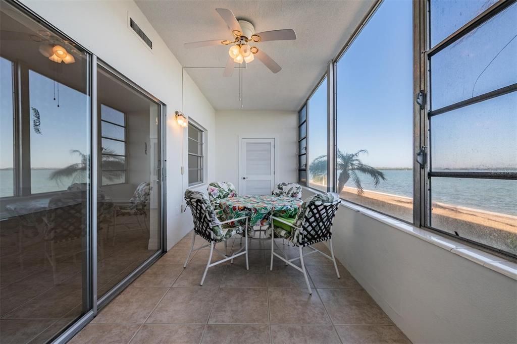 En Venta: $275,000 (1 camas, 1 baños, 957 Pies cuadrados)