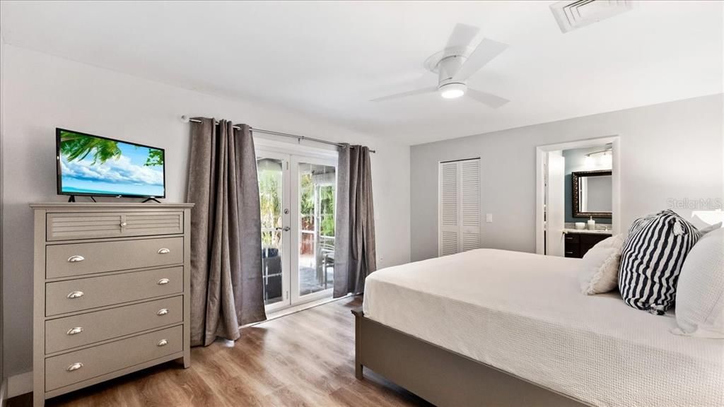 En Venta: $998,500 (4 camas, 3 baños, 2752 Pies cuadrados)