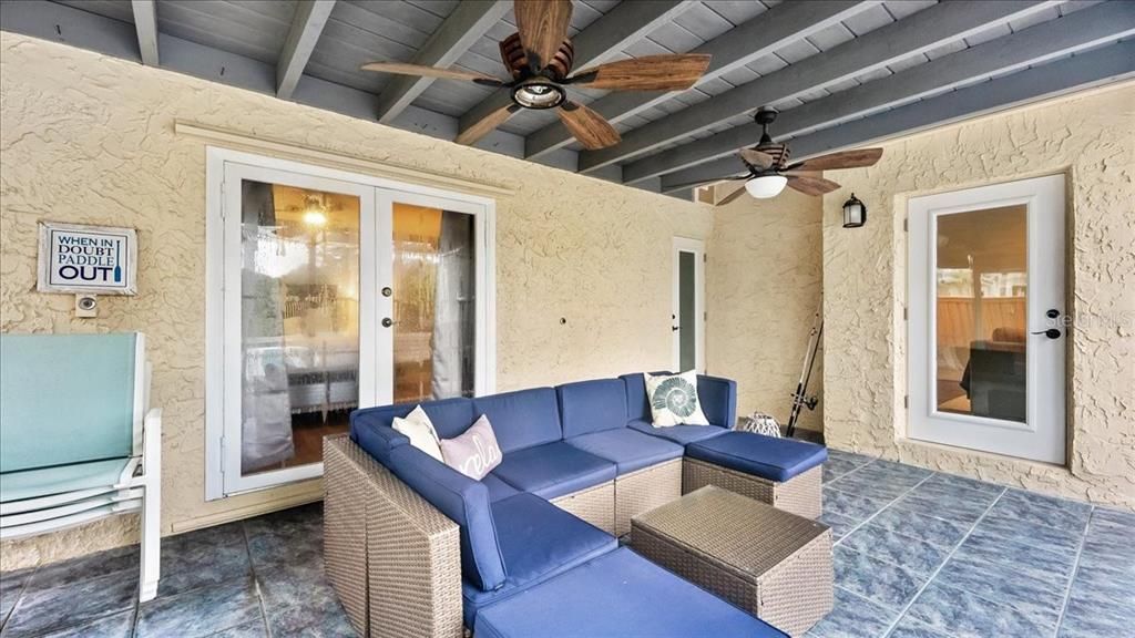 En Venta: $998,500 (4 camas, 3 baños, 2752 Pies cuadrados)