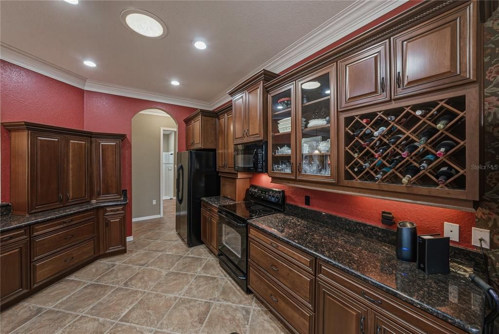 На продажу: $599,900 (3 спален, 2 ванн, 2591 Квадратных фут)