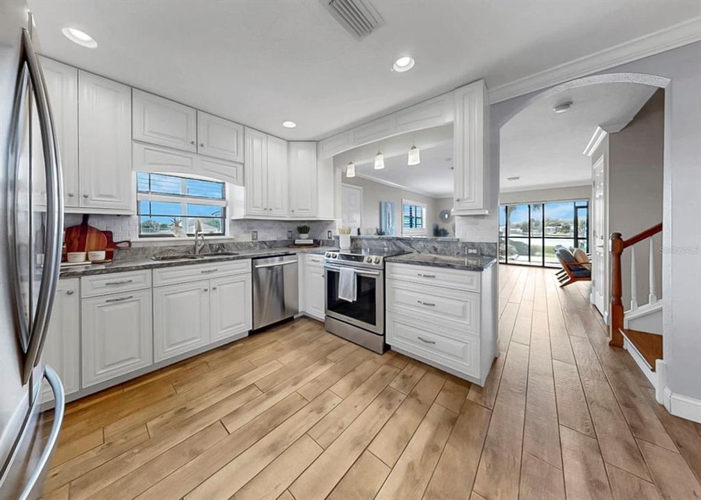 На продажу: $525,000 (3 спален, 2 ванн, 1700 Квадратных фут)