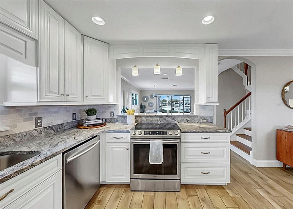 На продажу: $525,000 (3 спален, 2 ванн, 1700 Квадратных фут)