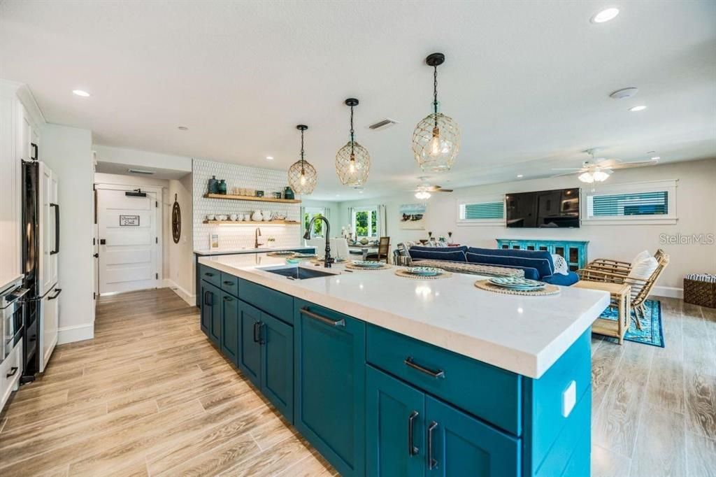 For Sale: $5,395,000 (9 beds, 8 baths, 4055 Square Feet)