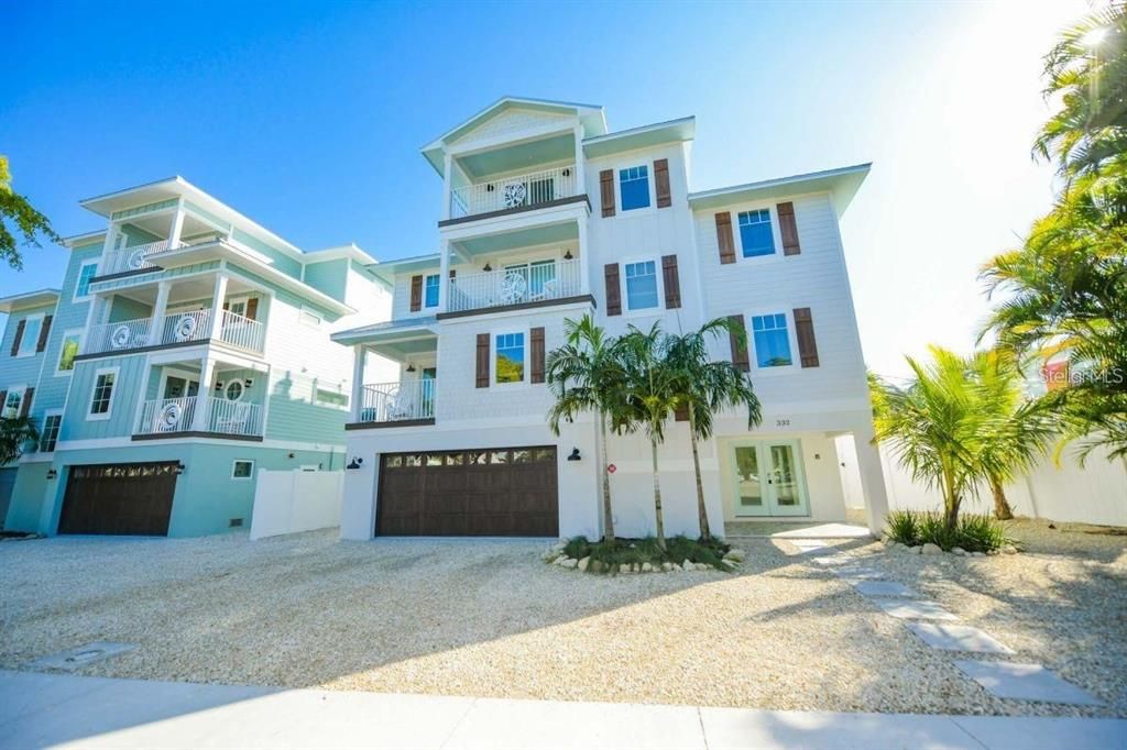 For Sale: $5,395,000 (9 beds, 8 baths, 4055 Square Feet)