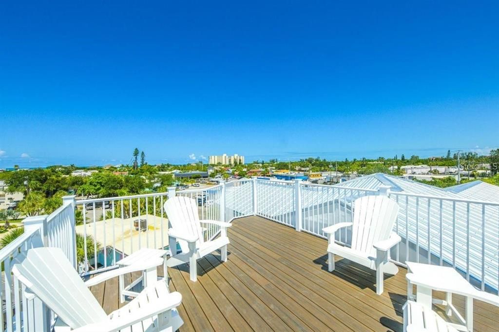 For Sale: $5,395,000 (9 beds, 8 baths, 4055 Square Feet)