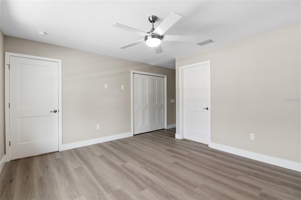For Rent: $2,300 (3 beds, 2 baths, 1900 Square Feet)