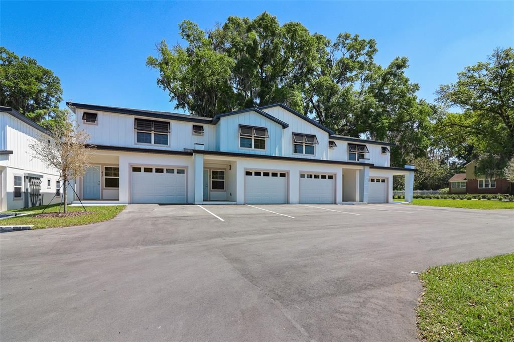For Rent: $2,300 (3 beds, 2 baths, 1900 Square Feet)