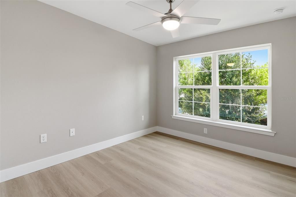 For Rent: $2,300 (3 beds, 2 baths, 1900 Square Feet)