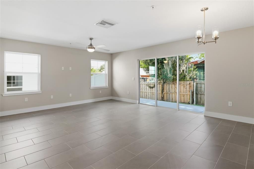 For Rent: $2,300 (3 beds, 2 baths, 1900 Square Feet)