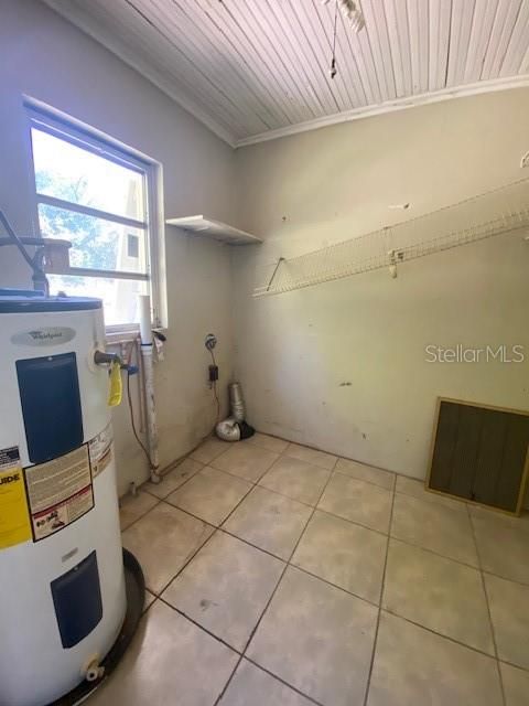 For Rent: $2,499 (3 beds, 2 baths, 1305 Square Feet)