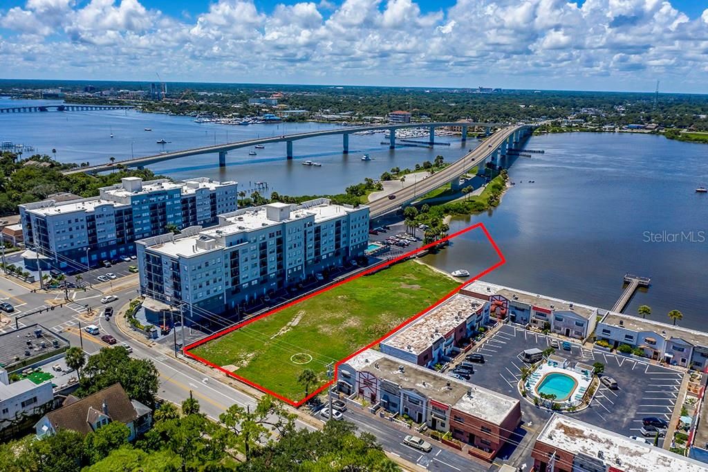 En Venta: $4,100,000 (1.20 acres)