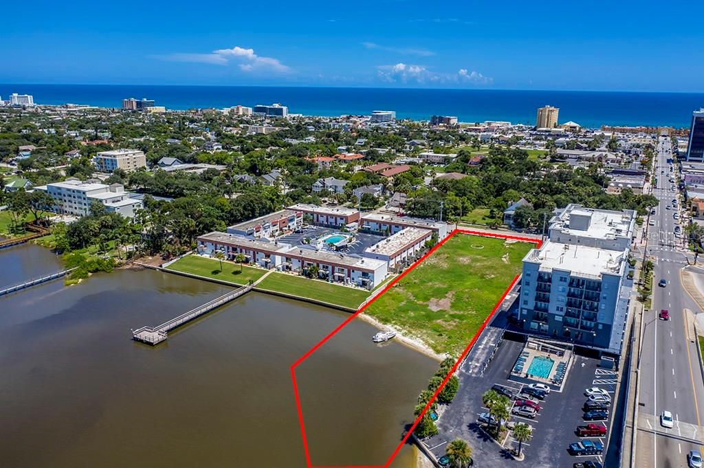 En Venta: $4,100,000 (1.20 acres)