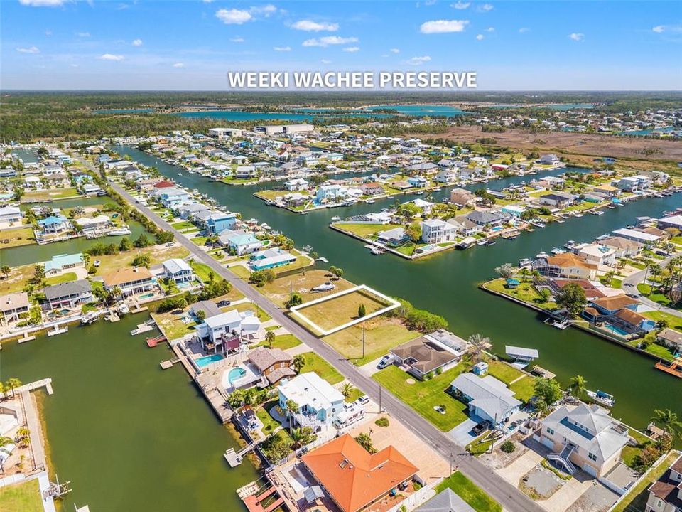 На продажу: $299,900 (0.20 acres)