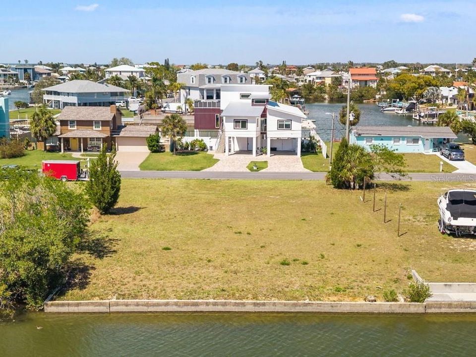 На продажу: $299,900 (0.20 acres)