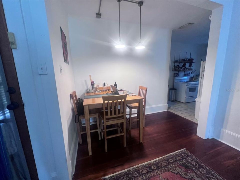 En Renta: $4,500 (6 camas, 3 baños, 1530 Pies cuadrados)