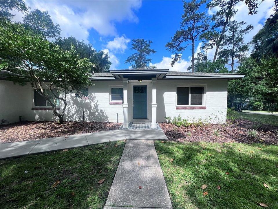 En Renta: $4,500 (6 camas, 3 baños, 1530 Pies cuadrados)