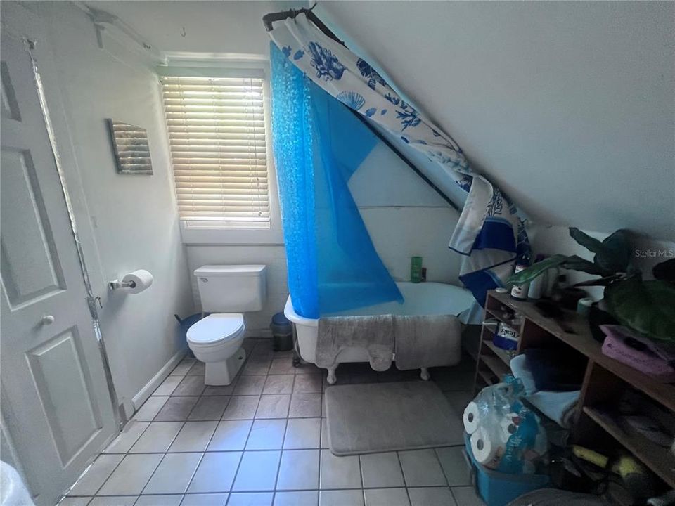 En Renta: $4,500 (6 camas, 3 baños, 1530 Pies cuadrados)