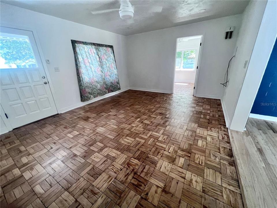 En Renta: $4,500 (6 camas, 3 baños, 1530 Pies cuadrados)