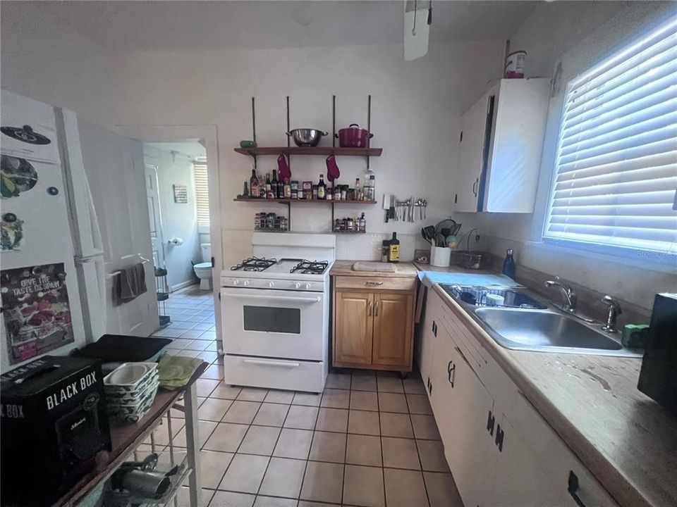 En Renta: $4,500 (6 camas, 3 baños, 1530 Pies cuadrados)