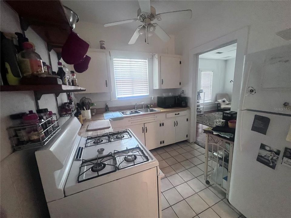 En Renta: $4,500 (6 camas, 3 baños, 1530 Pies cuadrados)