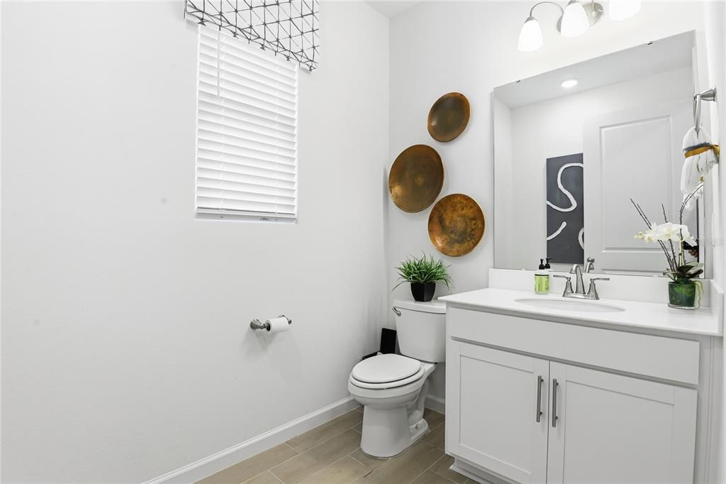 Activo con contrato: $354,999 (4 camas, 3 baños, 2030 Pies cuadrados)